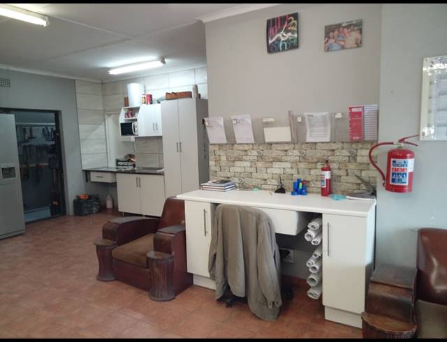 327M² BUSINESS FOR SALE IN BO-DORP